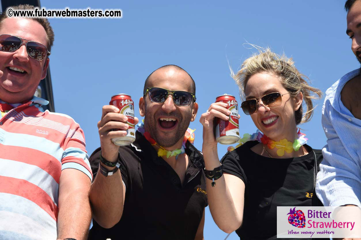 Boattrip with cool drinks & hot girls