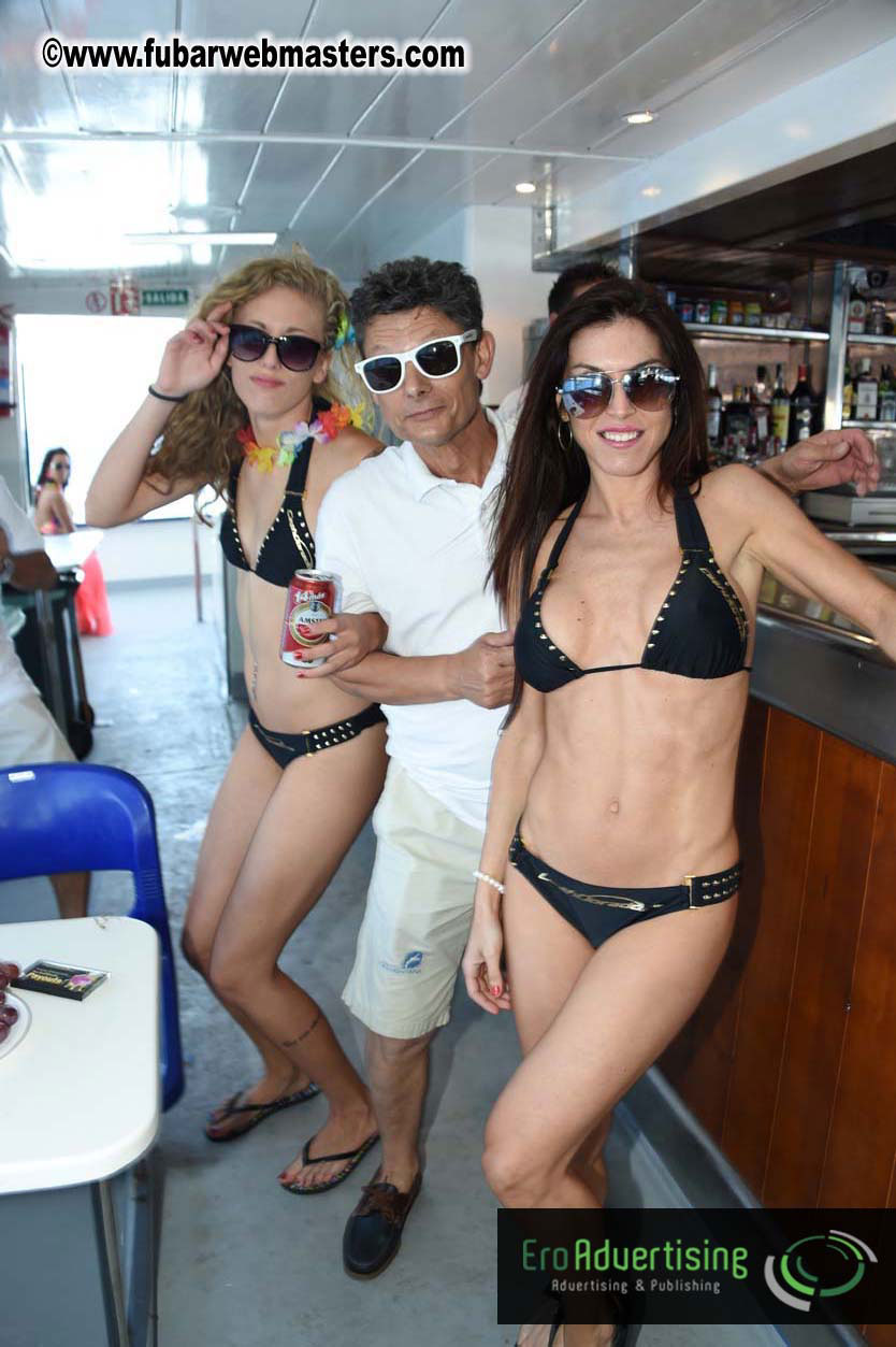 Boattrip with cool drinks & hot girls