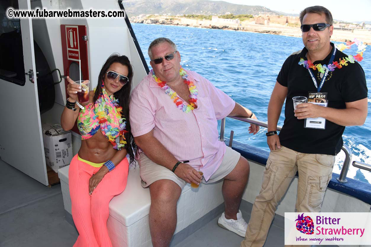 Boattrip with cool drinks & hot girls