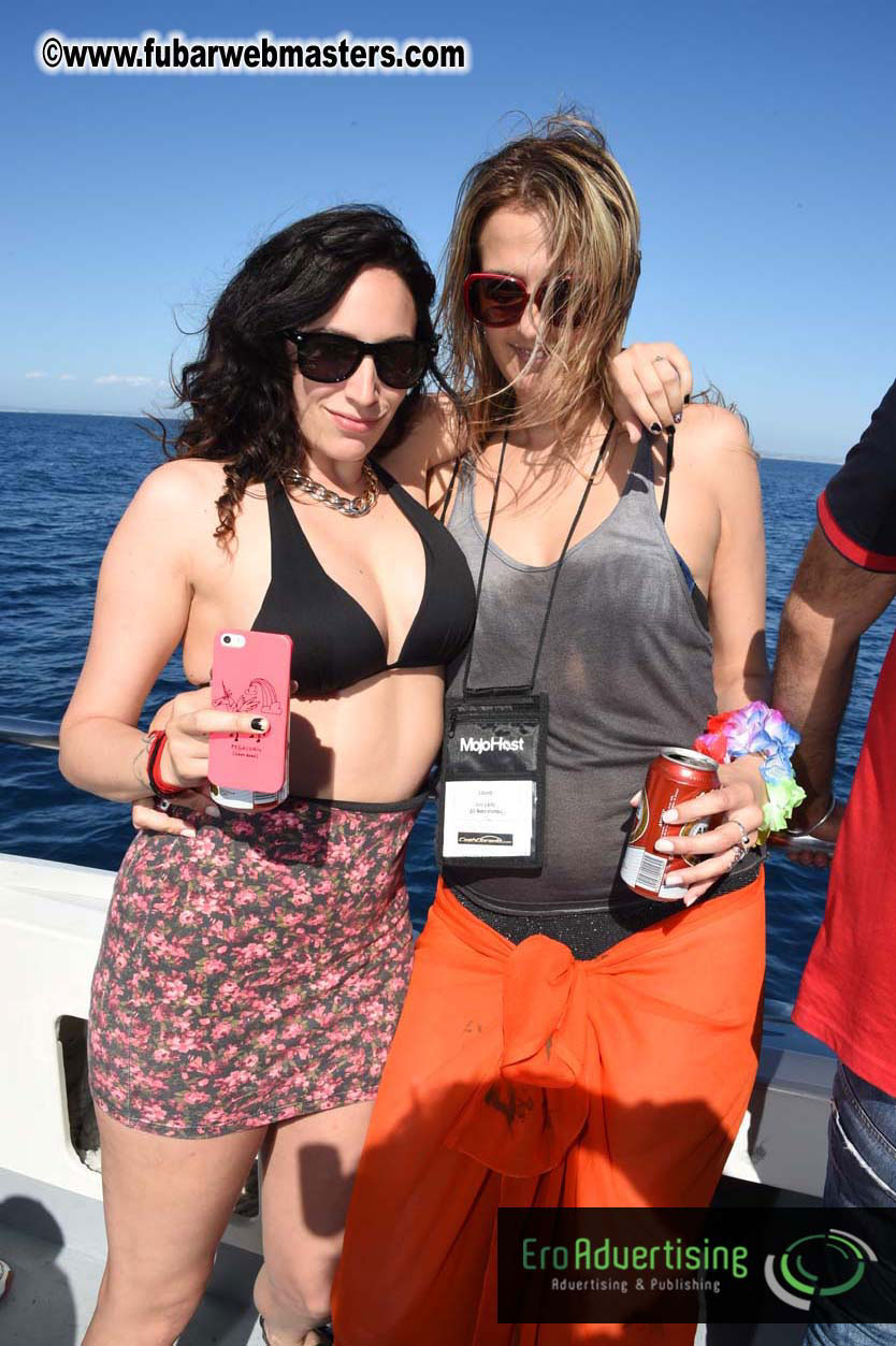 Boattrip with cool drinks & hot girls