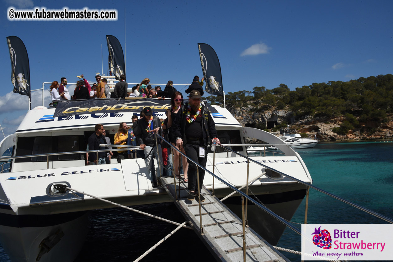 Boat trip with cool drinks & hot girls