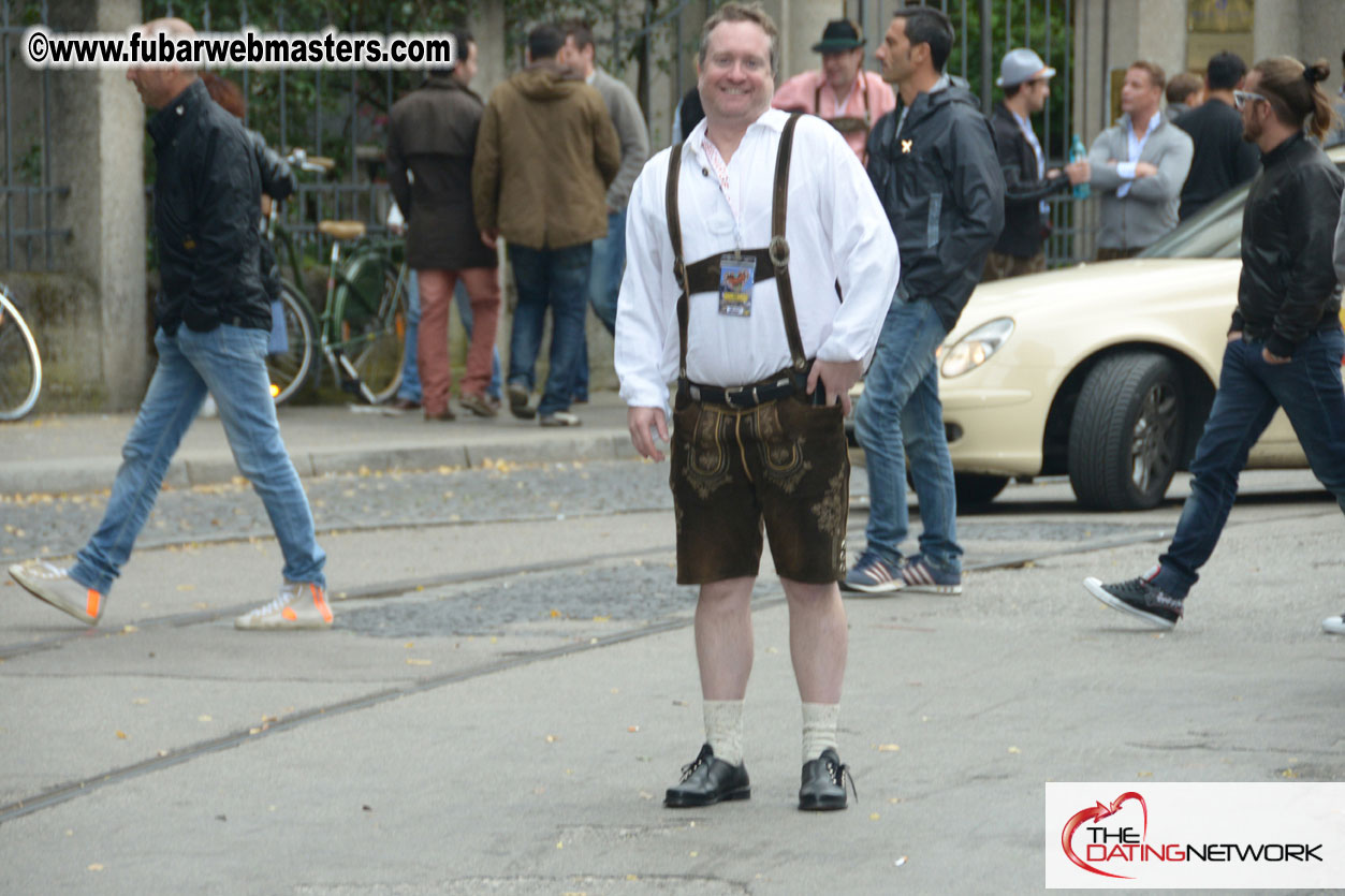 Beer tent seating in the legendary Hofbr?ñu Festze