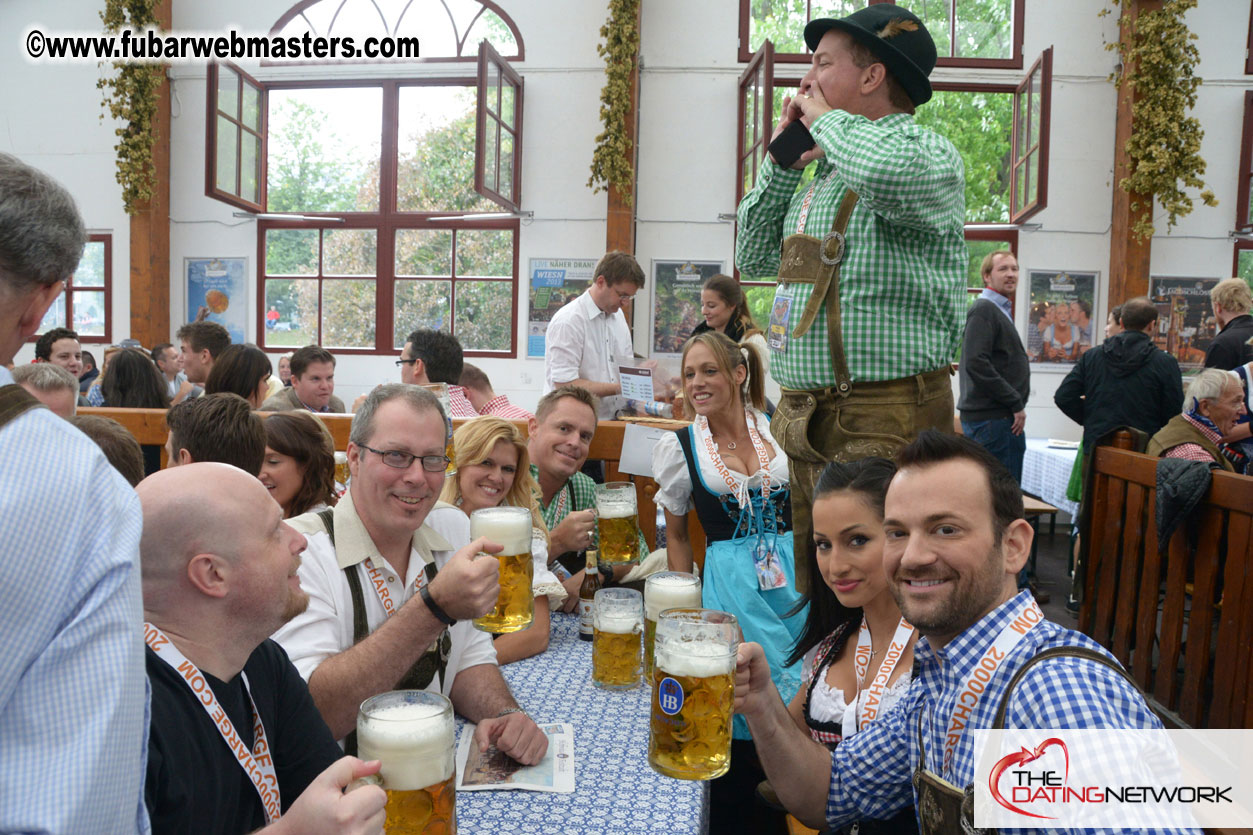 Beer tent seating in the legendary Hofbr?ñu Festze