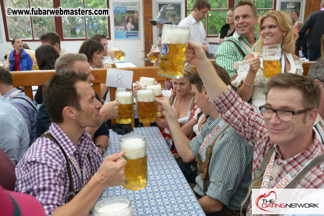 Beer tent seating in the legendary Hofbr?ñu Festze