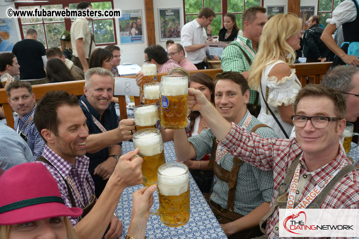 Beer tent seating in the legendary Hofbr?ñu Festze