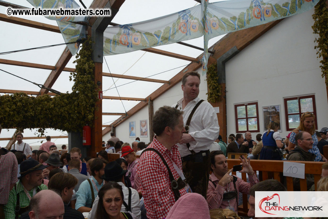 Beer tent seating in the legendary Hofbr?ñu Festze