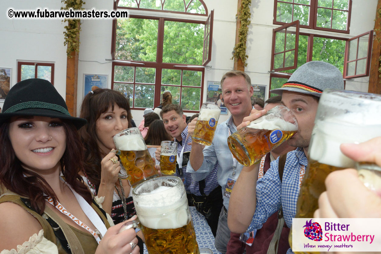 Beer tent seating in the legendary Hofbr?ñu Festze