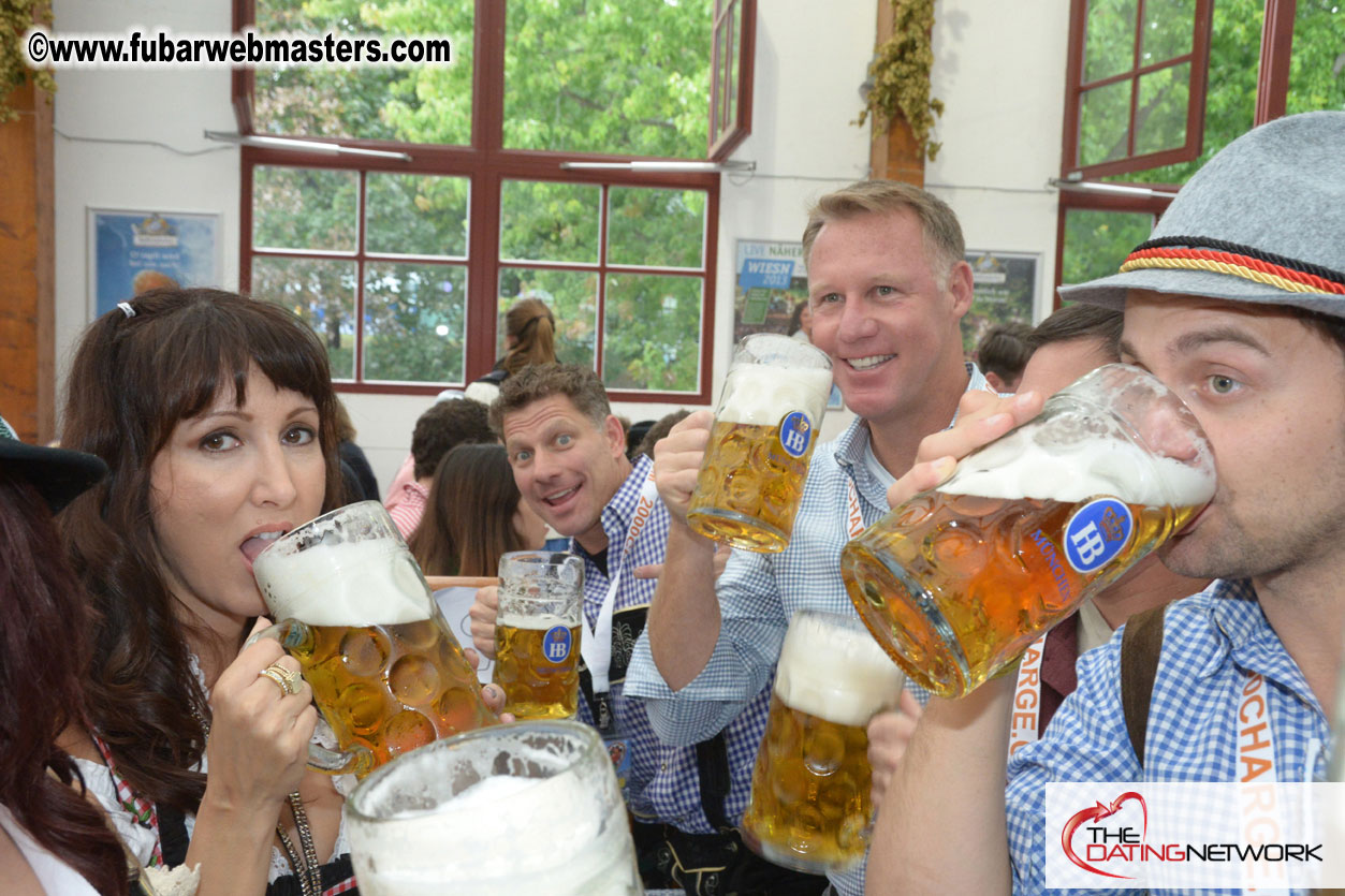 Beer tent seating in the legendary Hofbr?ñu Festze