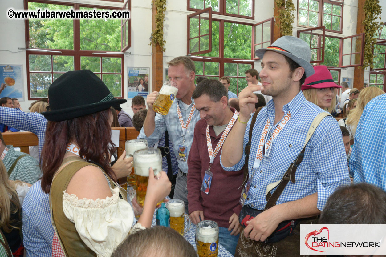 Beer tent seating in the legendary Hofbr?ñu Festze