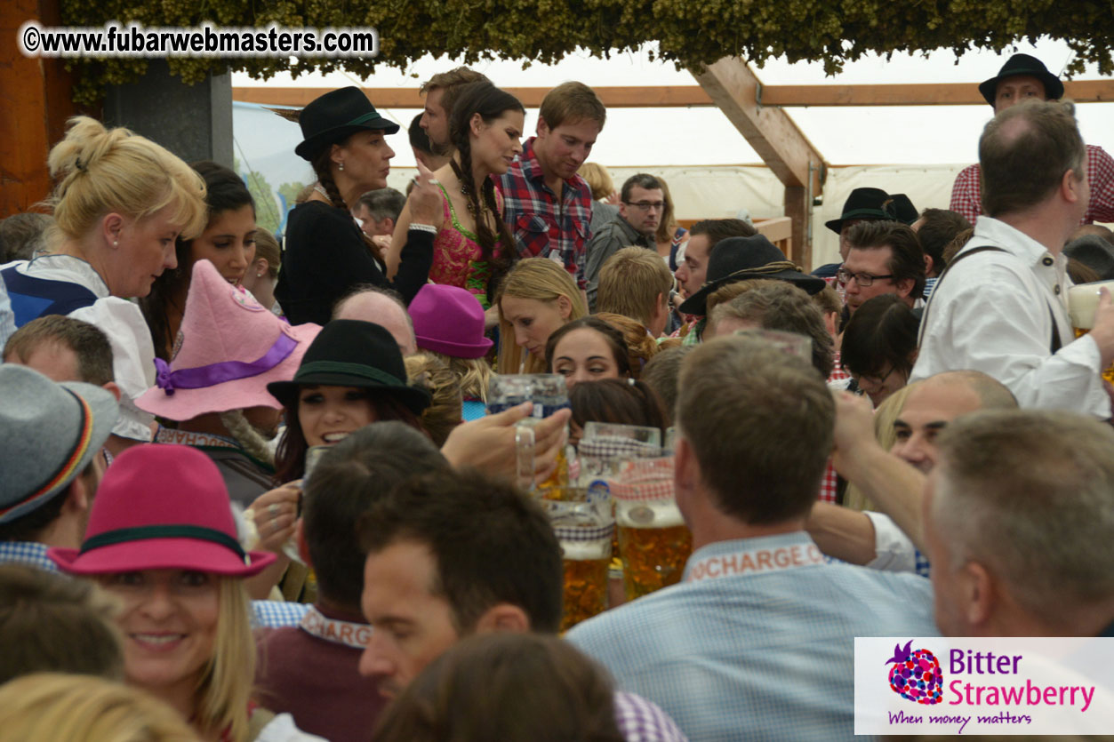 Beer tent seating in the legendary Hofbr?ñu Festze