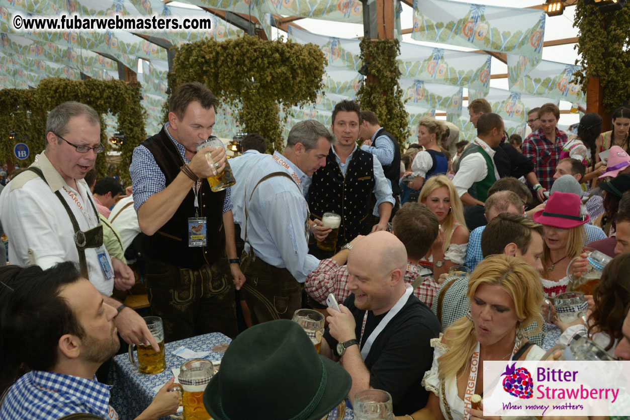 Beer tent seating in the legendary Hofbr?ñu Festze