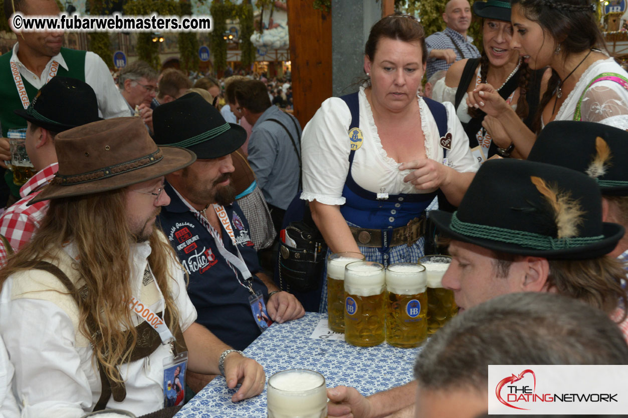 Beer tent seating in the legendary Hofbr?ñu Festze