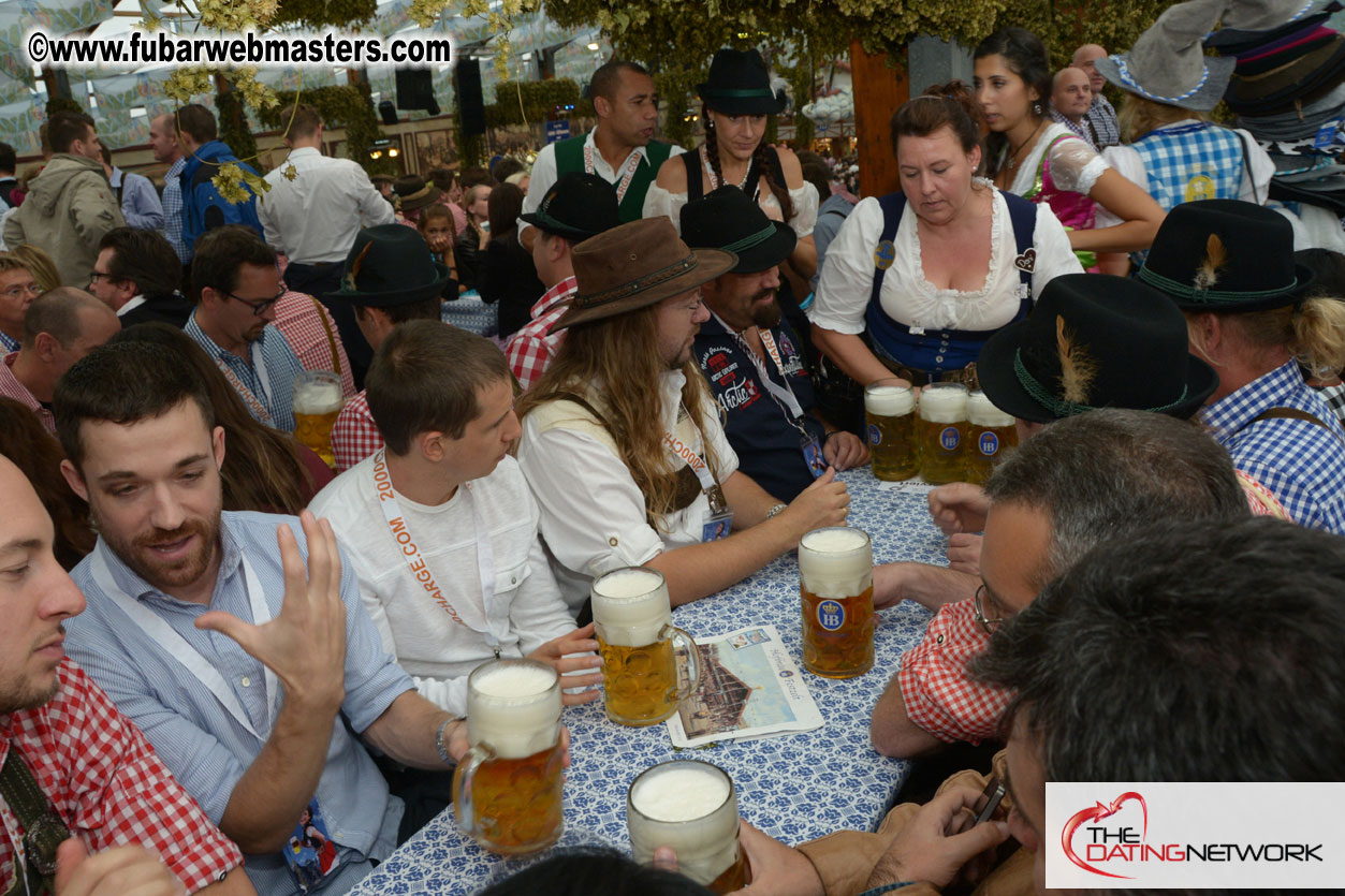 Beer tent seating in the legendary Hofbr?ñu Festze