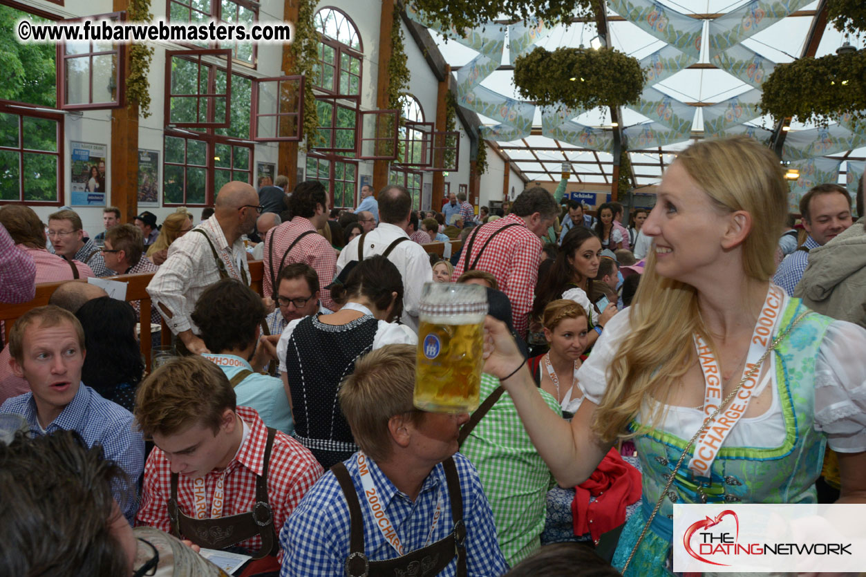 Beer tent seating in the legendary Hofbr?ñu Festze