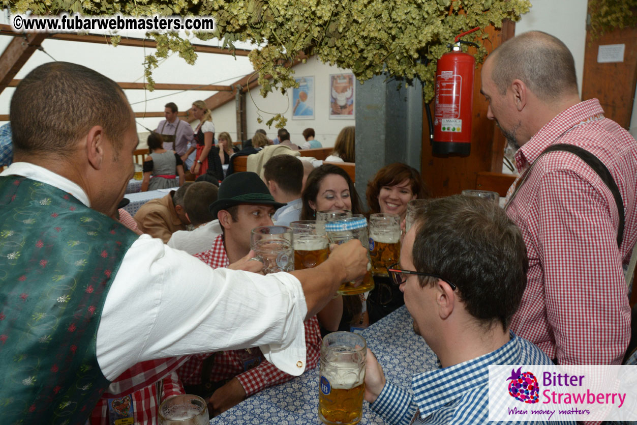 Beer tent seating in the legendary Hofbr?ñu Festze