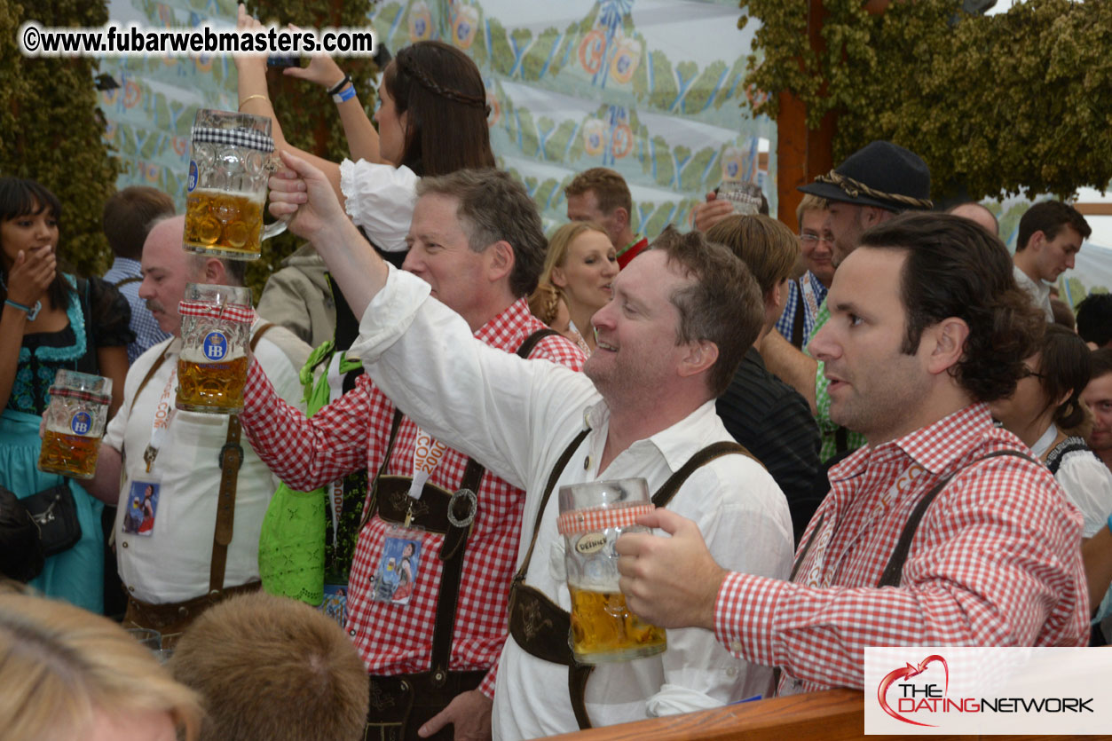 Beer tent seating in the legendary Hofbr?ñu Festze