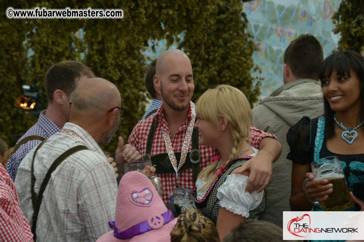 Beer tent seating in the legendary Hofbr?ñu Festze