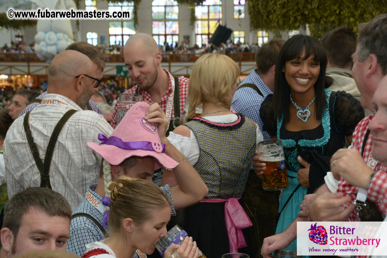 Beer tent seating in the legendary Hofbr?ñu Festze