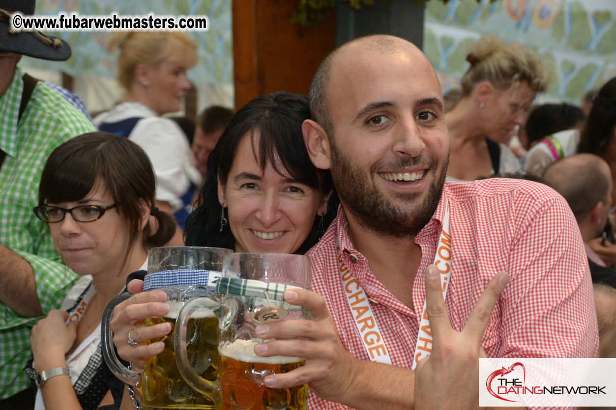 Beer tent seating in the legendary Hofbr?ñu Festze