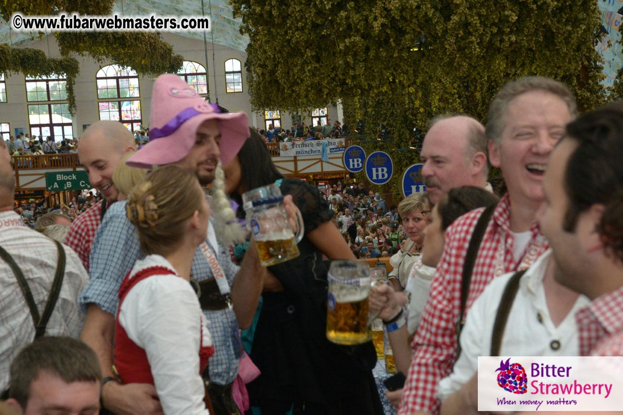 Beer tent seating in the legendary Hofbr?ñu Festze