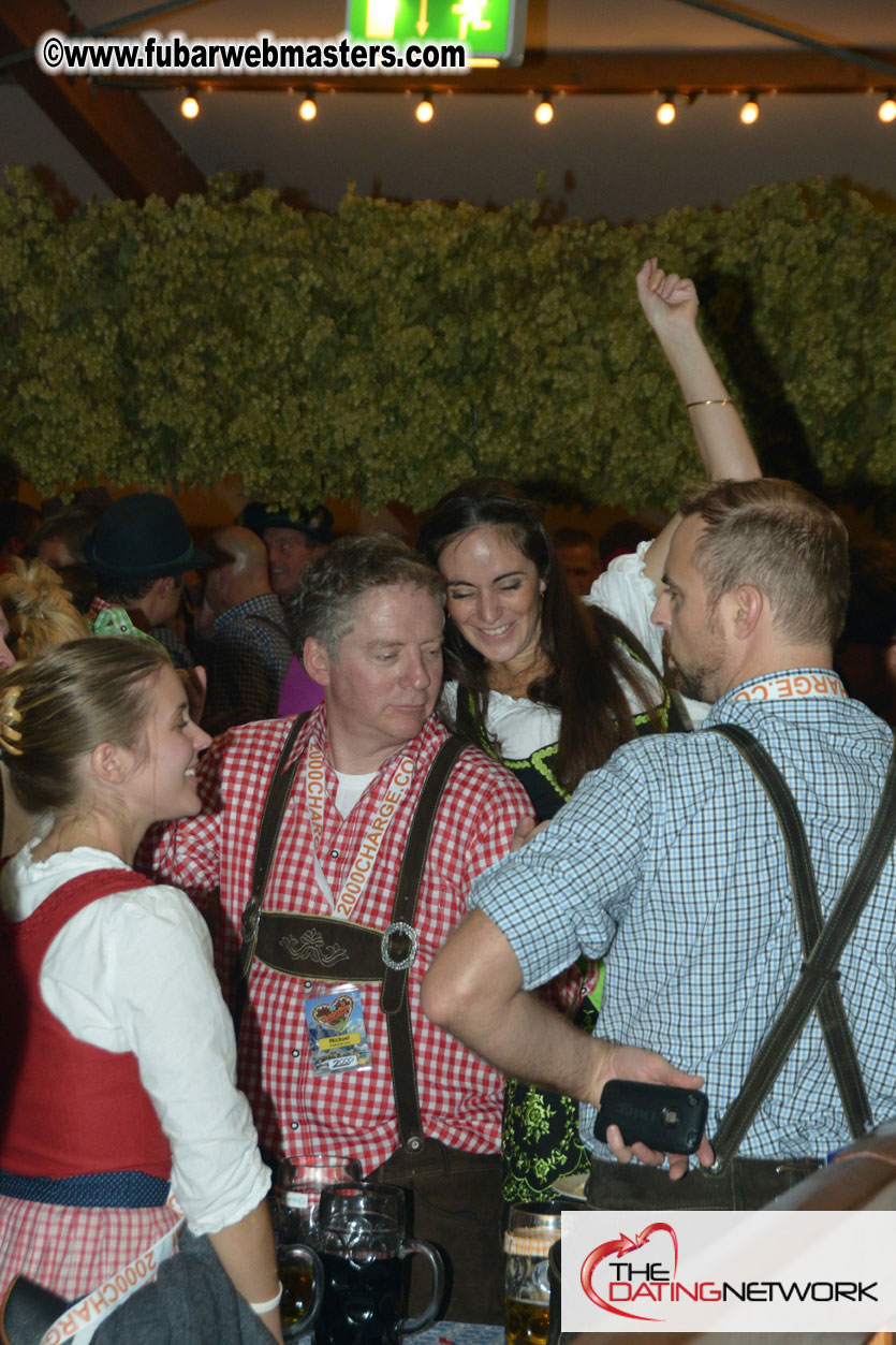 Beer tent seating in the legendary Hofbr?ñu Festze