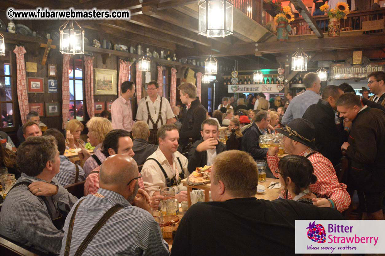 Seating in the legendary beer tent Zur Bratwurst