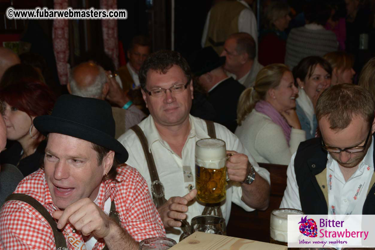 Seating in the legendary beer tent Zur Bratwurst