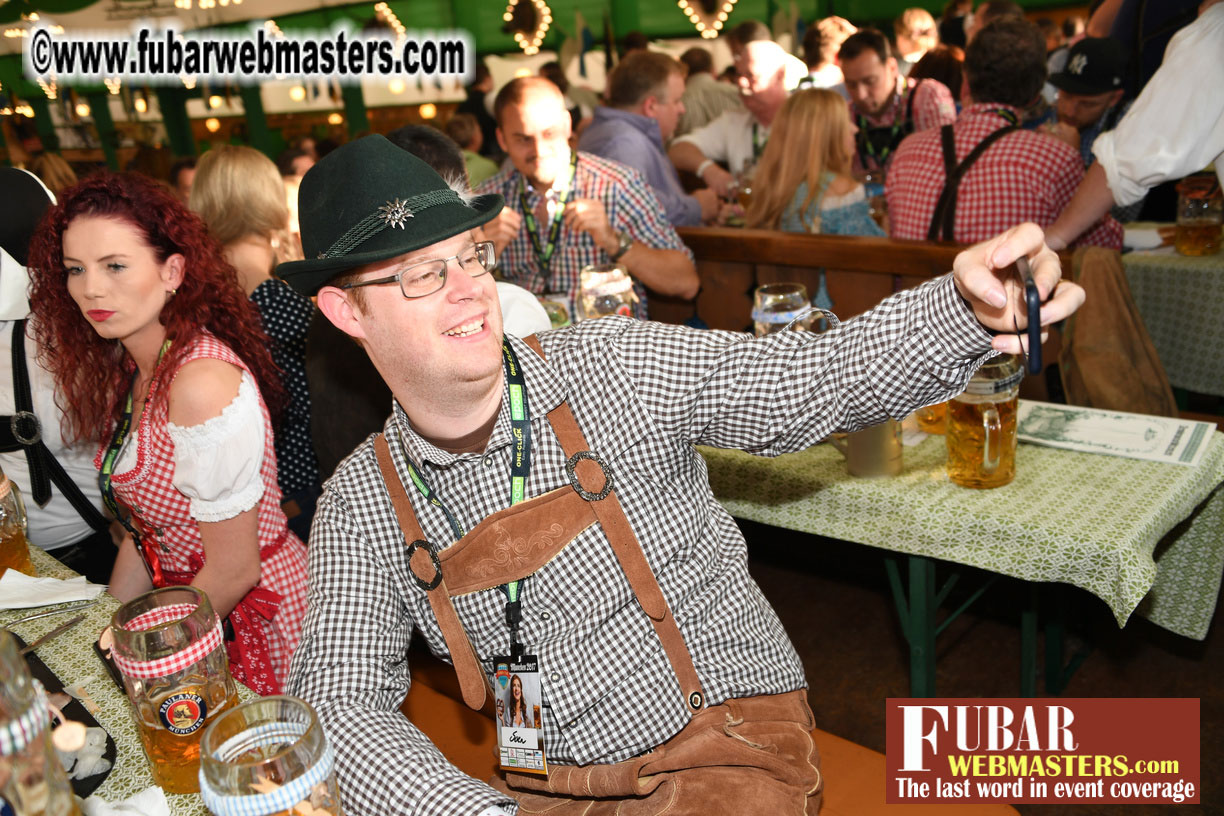 Day1 - Armbrustsch??tzen Beer Tent