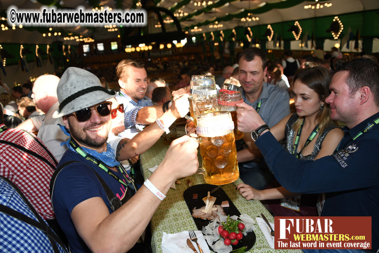 Day1 - Armbrustsch??tzen Beer Tent