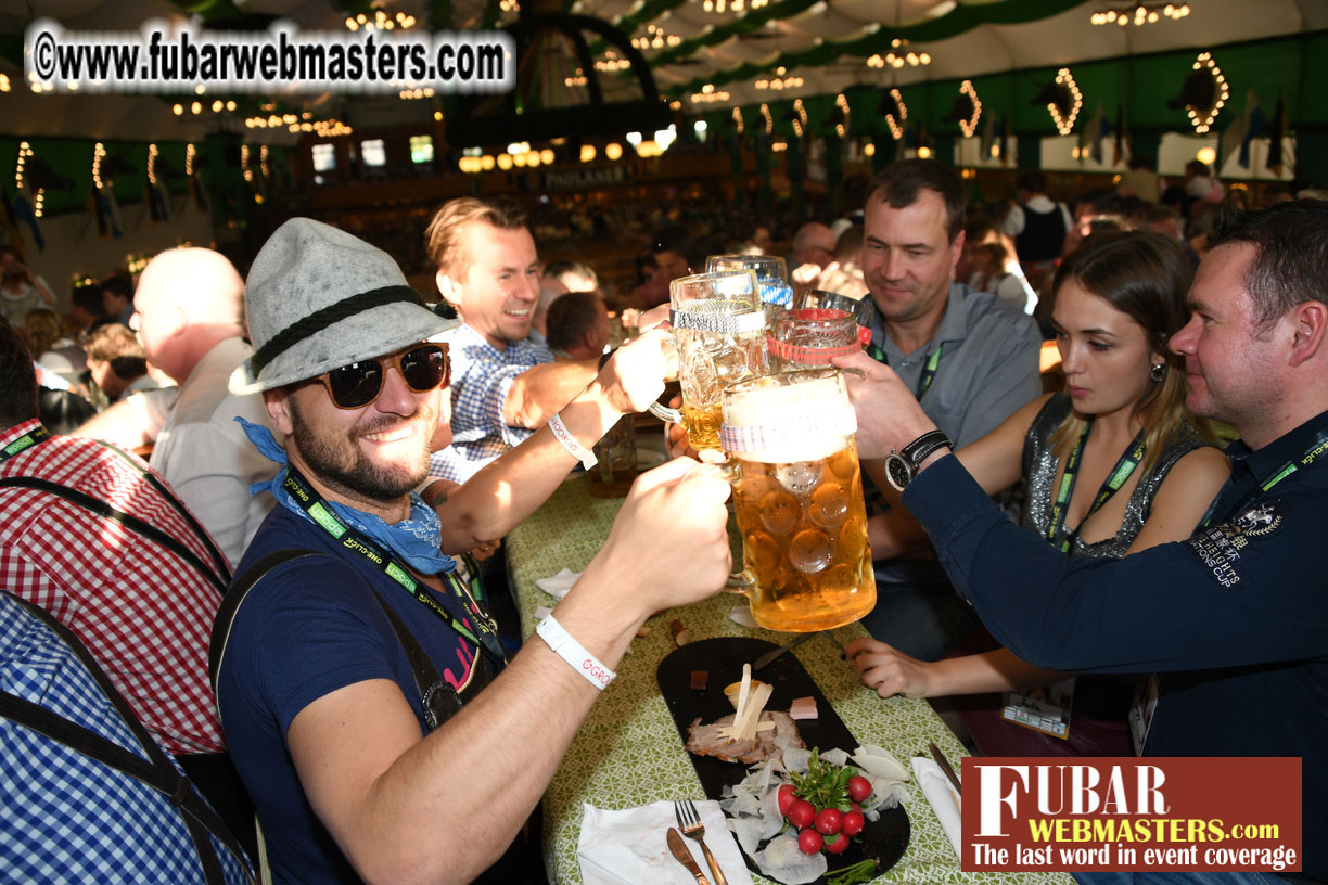 Day1 - Armbrustsch??tzen Beer Tent