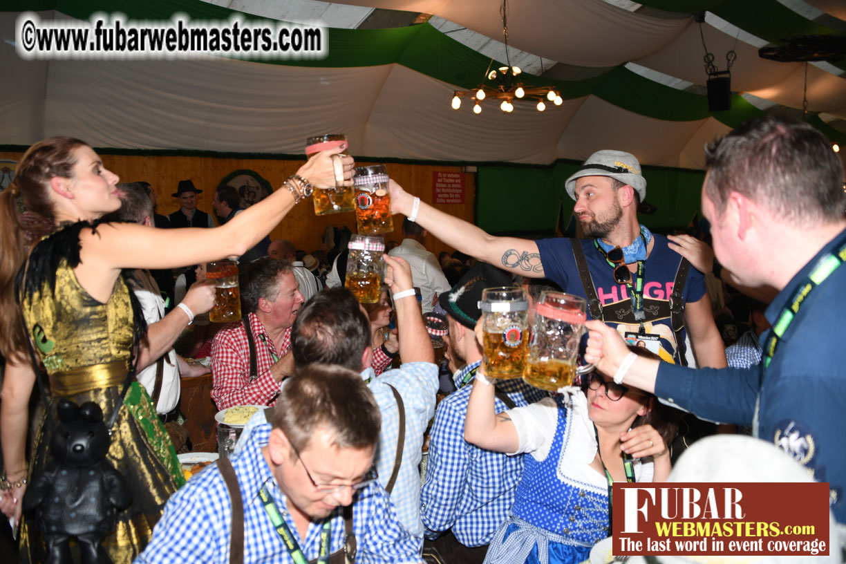 Day1 - Armbrustsch??tzen Beer Tent