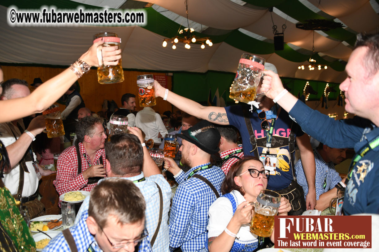 Day1 - Armbrustsch??tzen Beer Tent