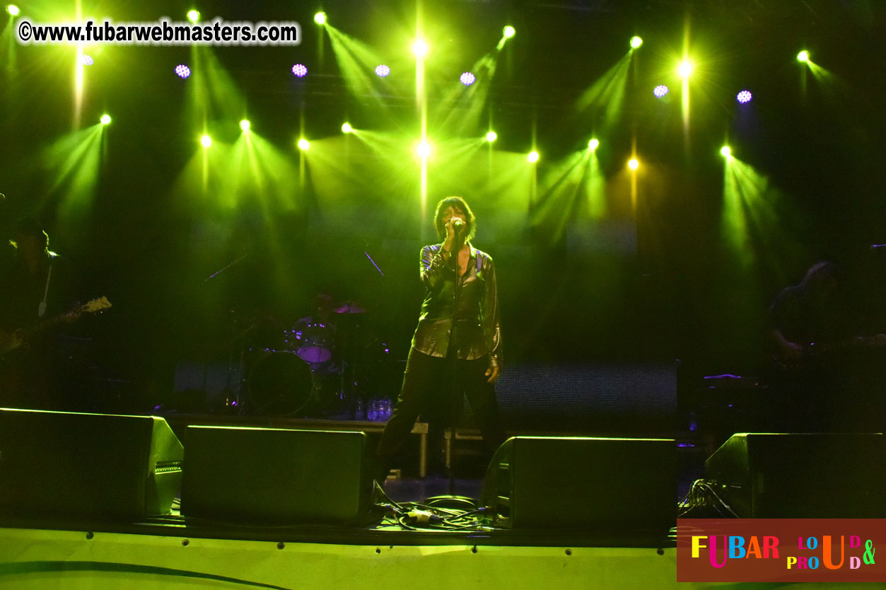 DECADES @ the Bud Light South Stage