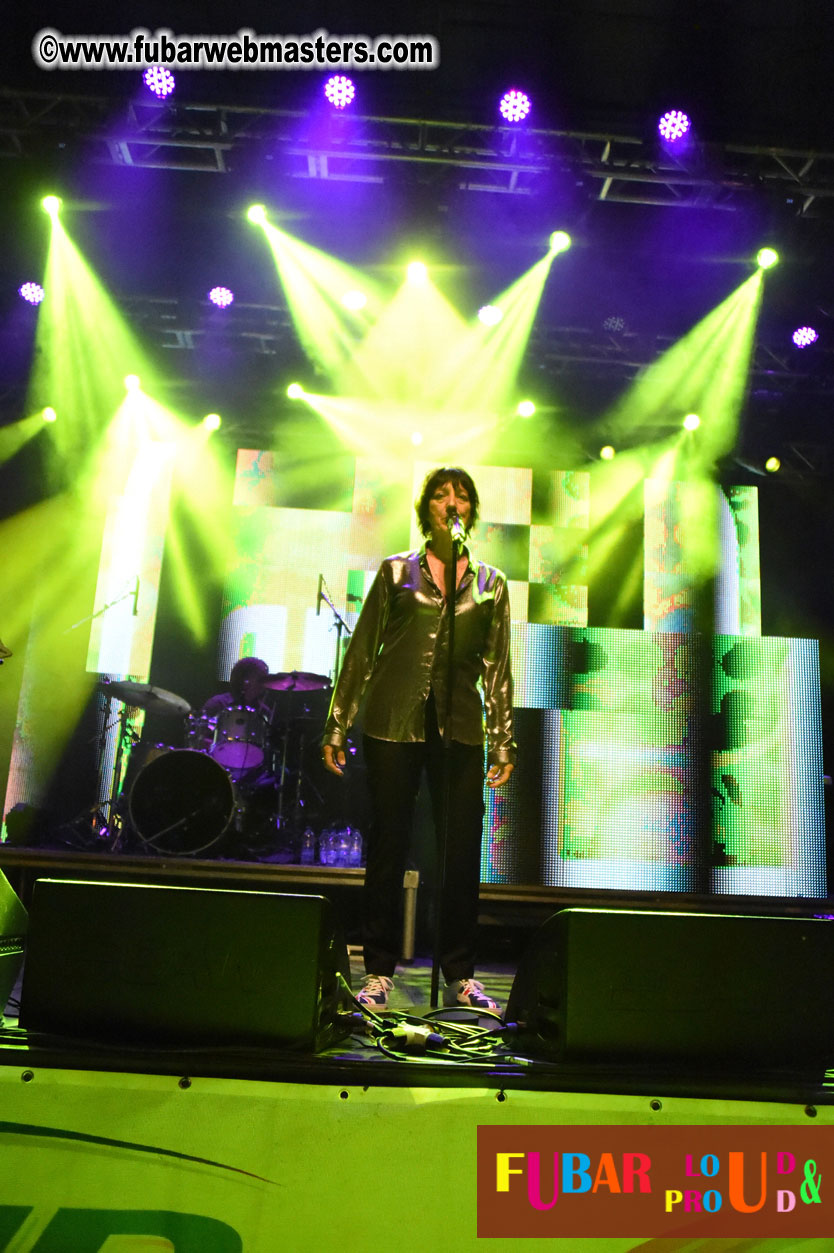 DECADES @ the Bud Light South Stage