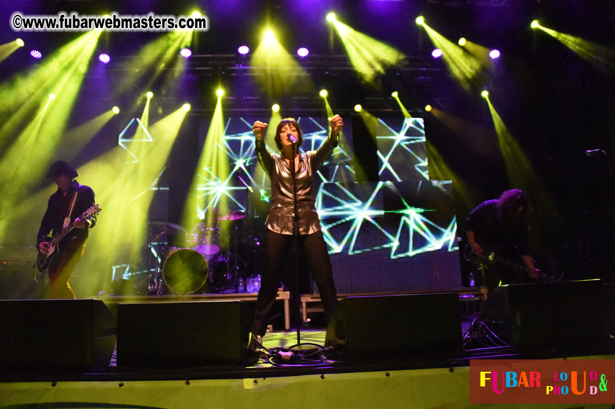 DECADES @ the Bud Light South Stage