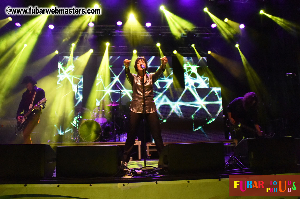 DECADES @ the Bud Light South Stage