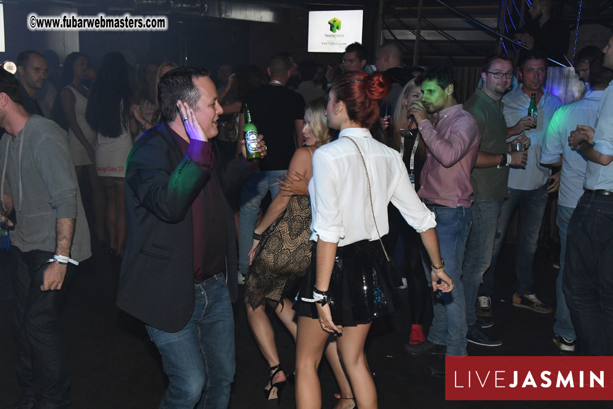 TrafficHaus and Reviveads Party