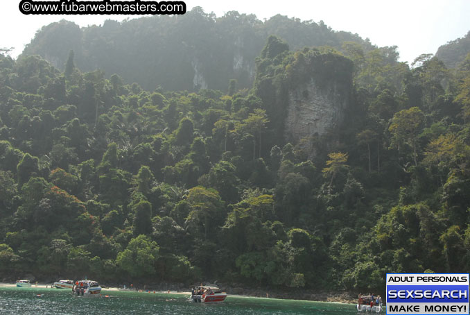 Speedboat Island Hopping