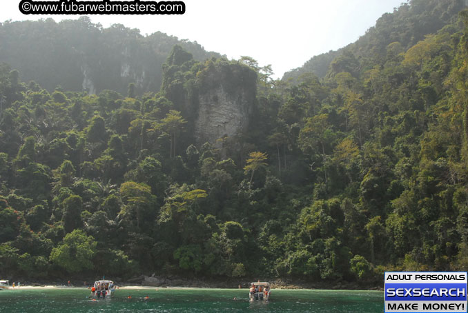 Speedboat Island Hopping