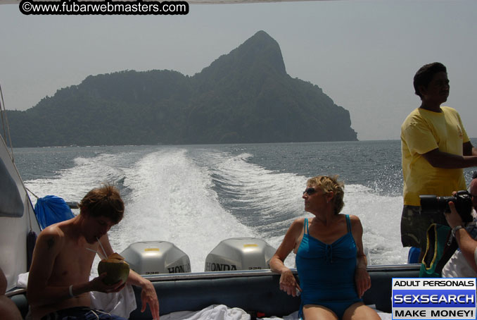 Speedboat Island Hopping