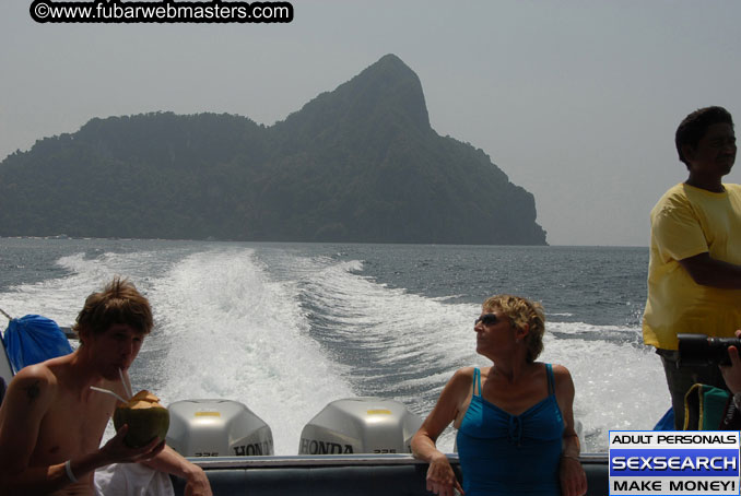 Speedboat Island Hopping