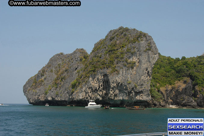 Speedboat Island Hopping