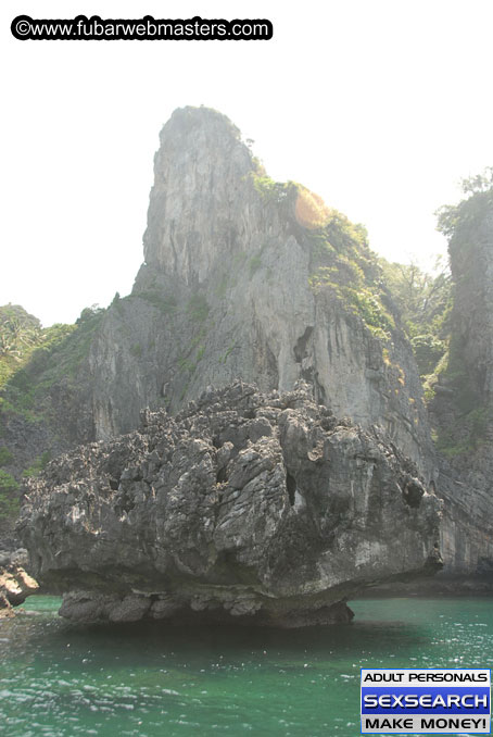 Speedboat Island Hopping