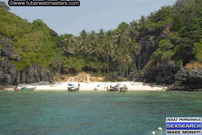 Speedboat Island Hopping