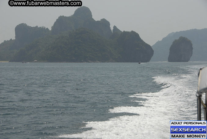 Speedboat Island Hopping