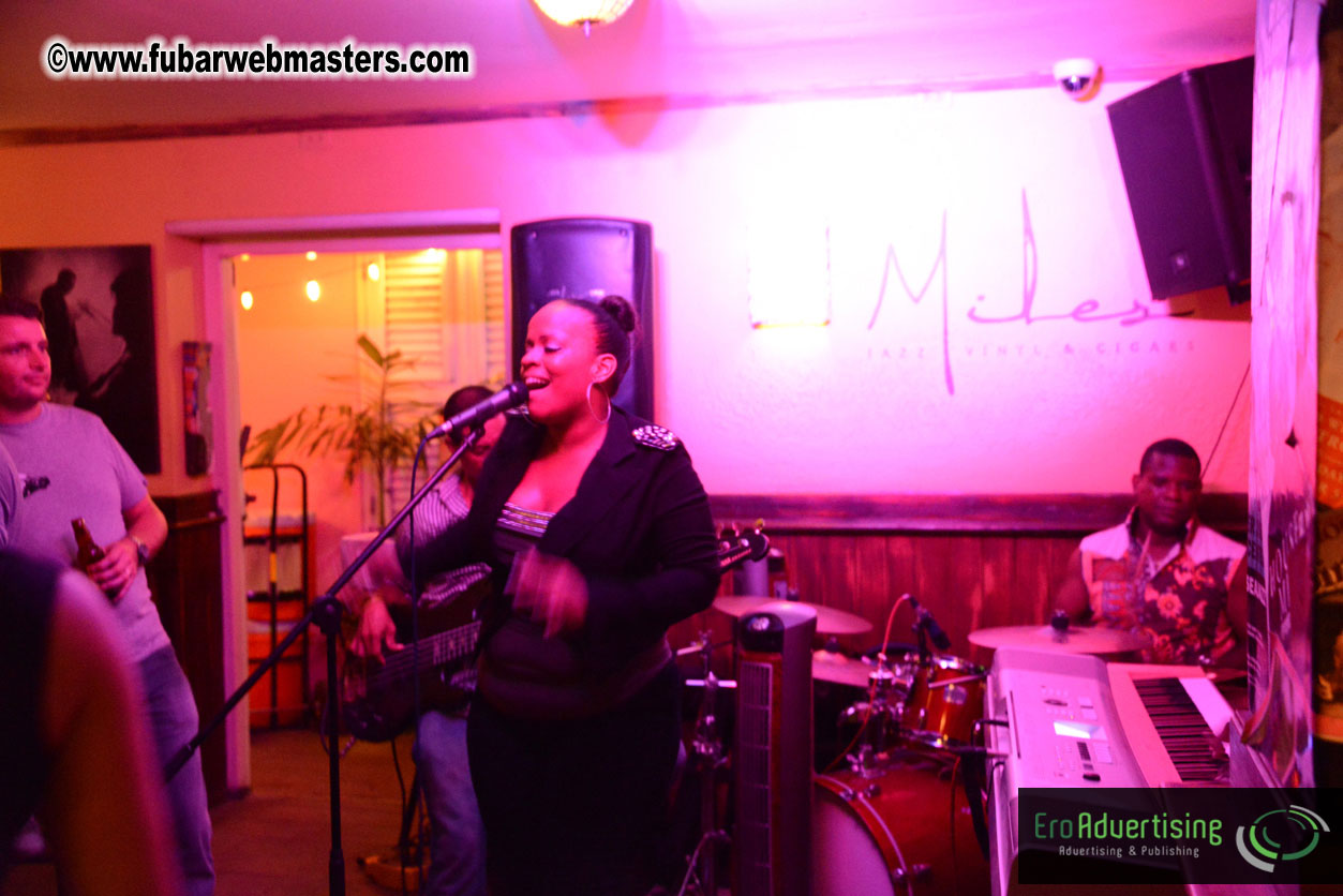 Reporo Party at the Mundo Bizarro