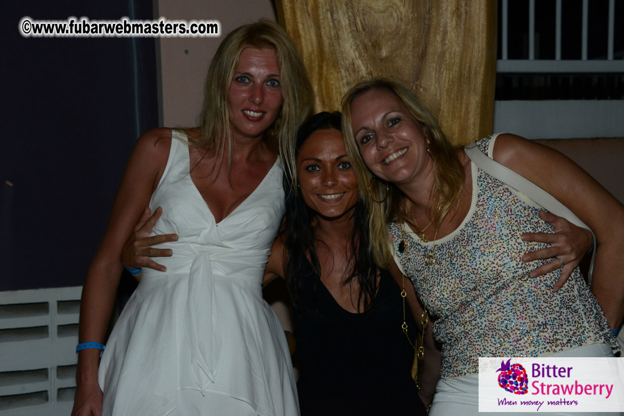 Reporo Party at the Mundo Bizarro