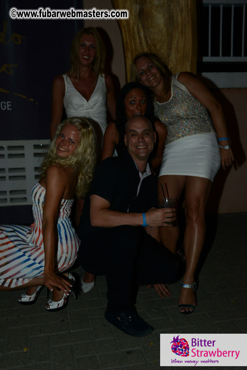 Reporo Party at the Mundo Bizarro