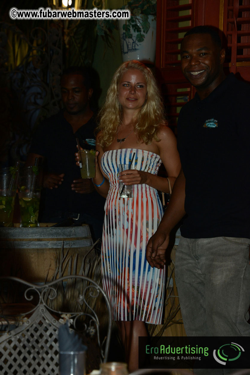 Reporo Party at the Mundo Bizarro