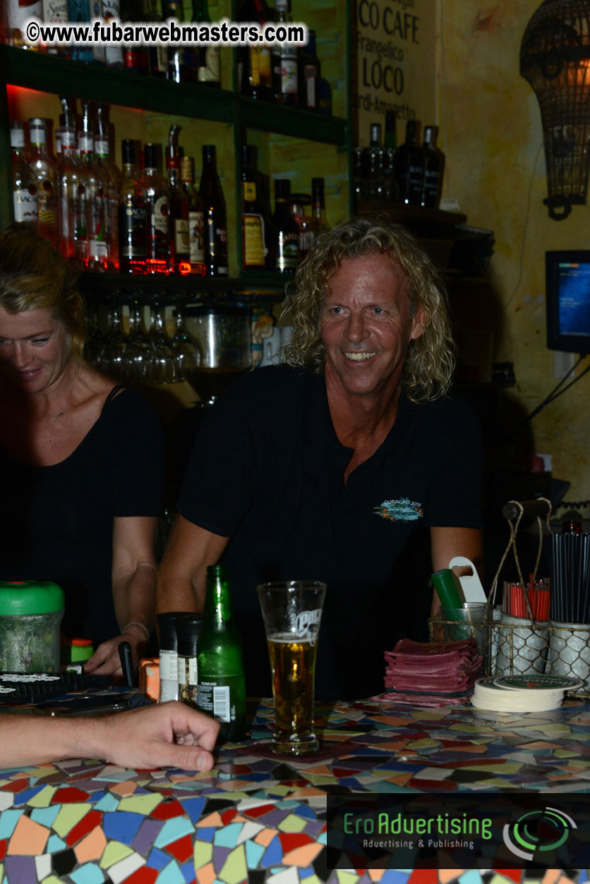 Reporo Party at the Mundo Bizarro